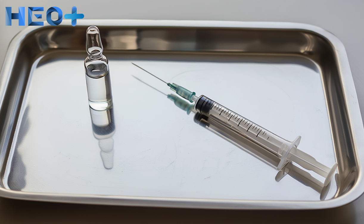 Врач проводит сеанс гипнозотерапии